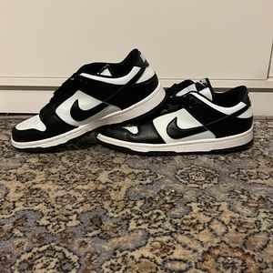 Panda Nike Dunks
